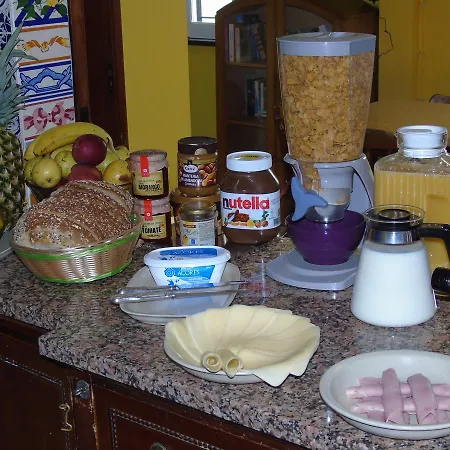 Hostal lagos central hostel *