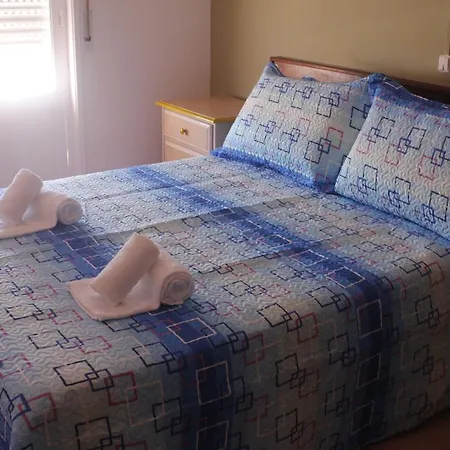 Albergue Lagos Central Hostel *