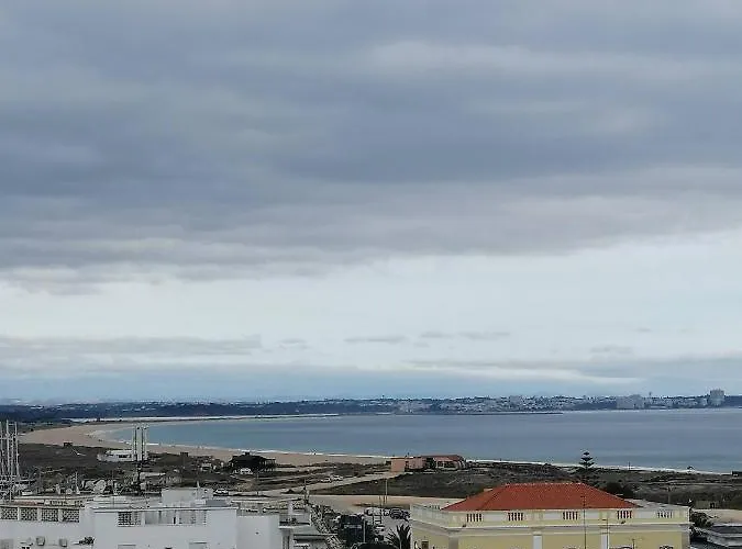 Lagos Central Hostel ホステル *