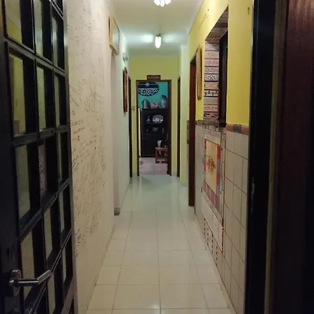 Lagos Central Hostel לאגוּ‏ש