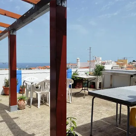 Lagos Central Hostel אכסניה