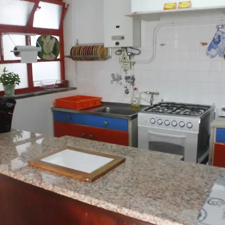 Lagos Central Hostel לאגוּ‏ש