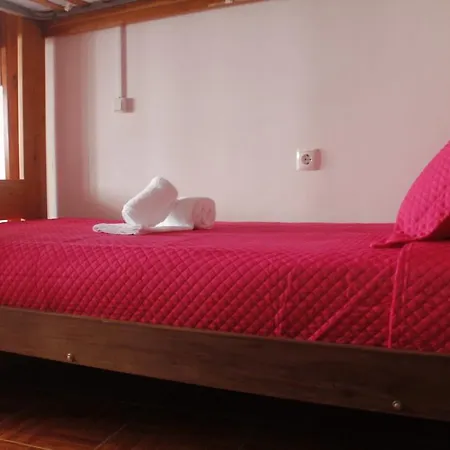 Lagos Central Hostel לאגוּ‏ש